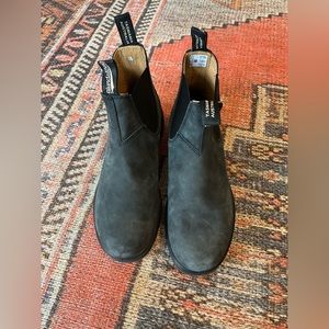 Grey Blundstone’s